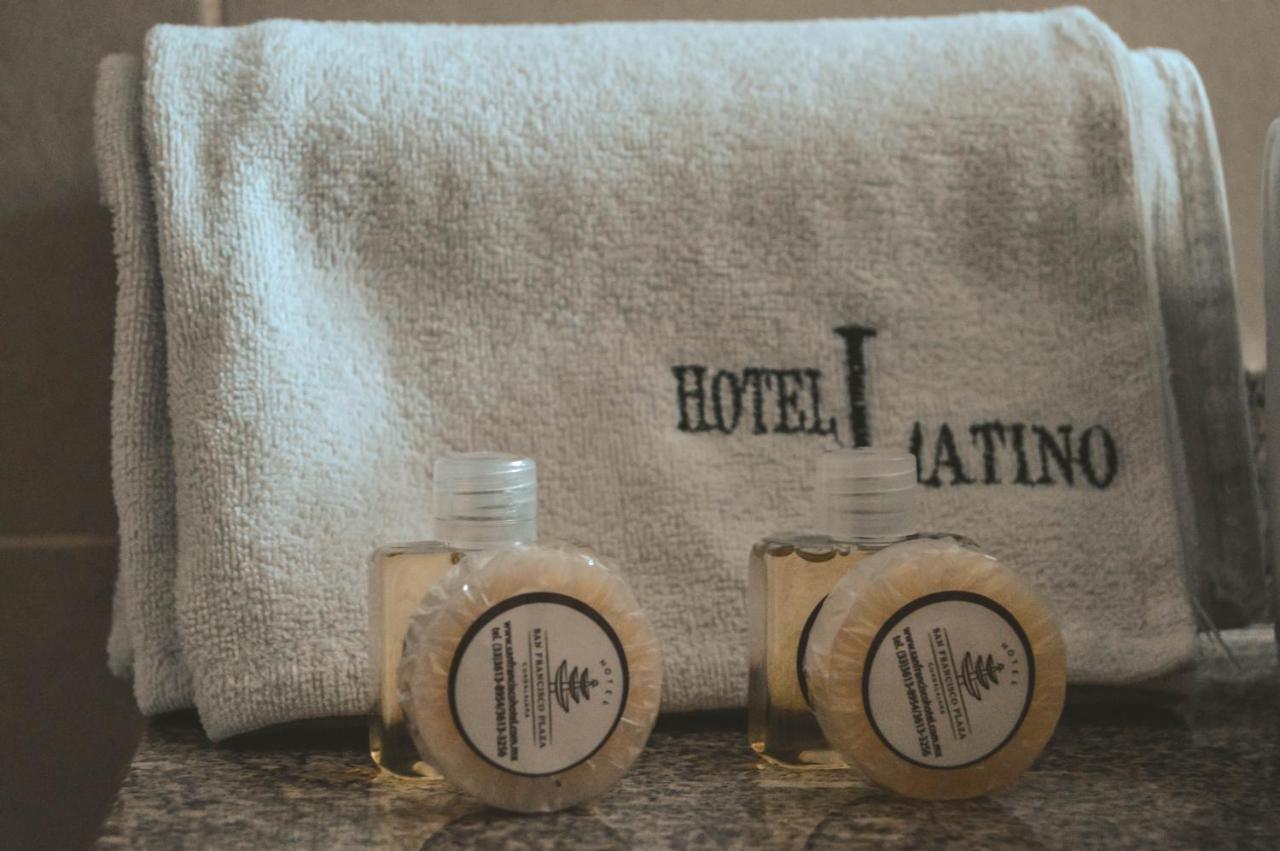 Hotel Latino グアダラハラ エクステリア 写真