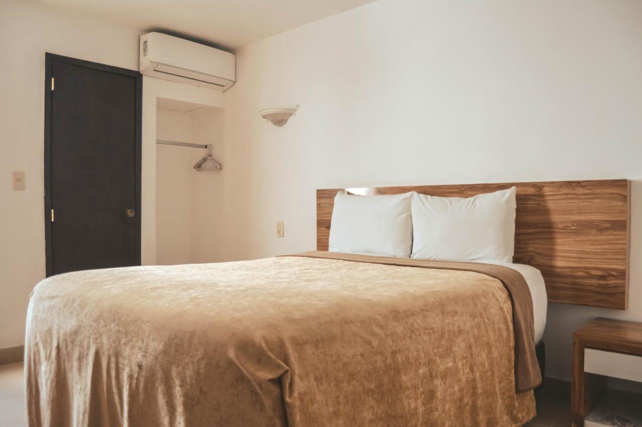 Hotel Latino グアダラハラ エクステリア 写真