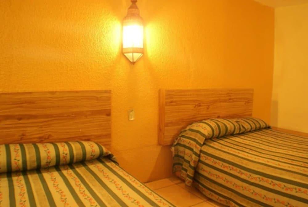 Hotel Latino グアダラハラ エクステリア 写真