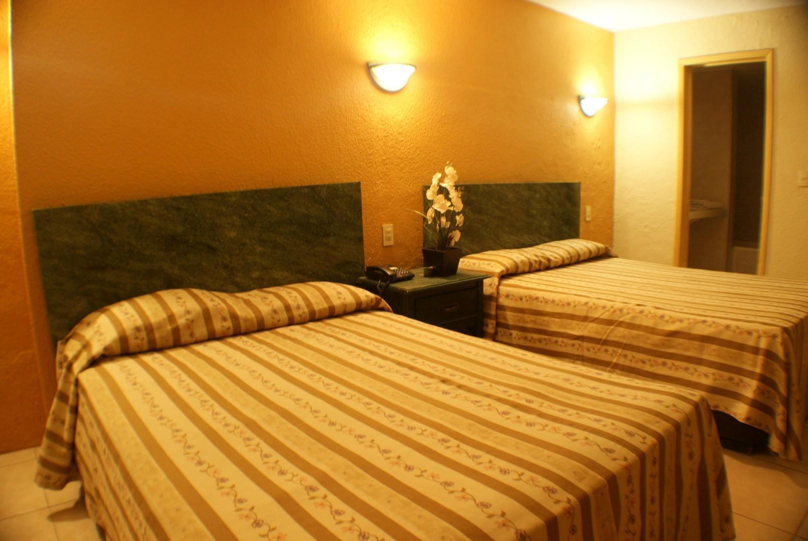 Hotel Latino グアダラハラ エクステリア 写真