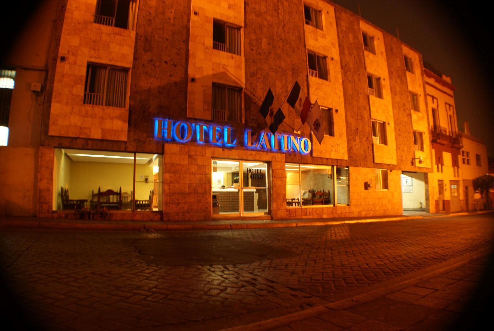 Hotel Latino グアダラハラ エクステリア 写真