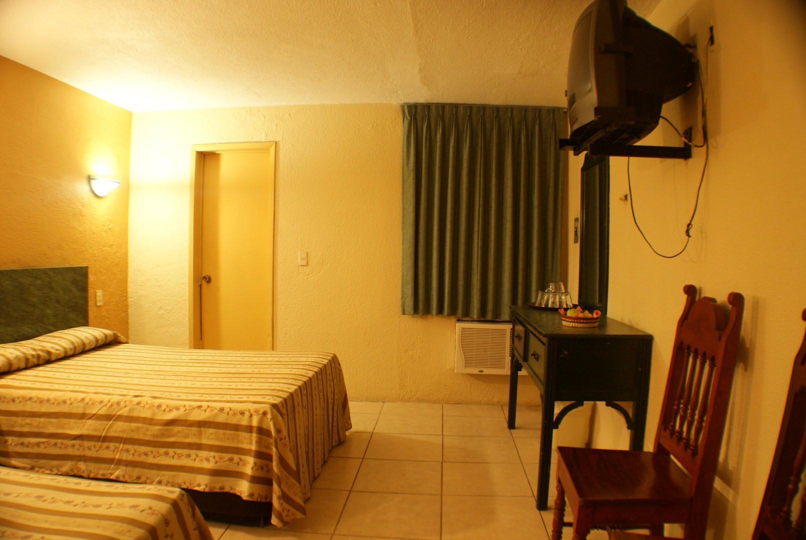 Hotel Latino グアダラハラ エクステリア 写真